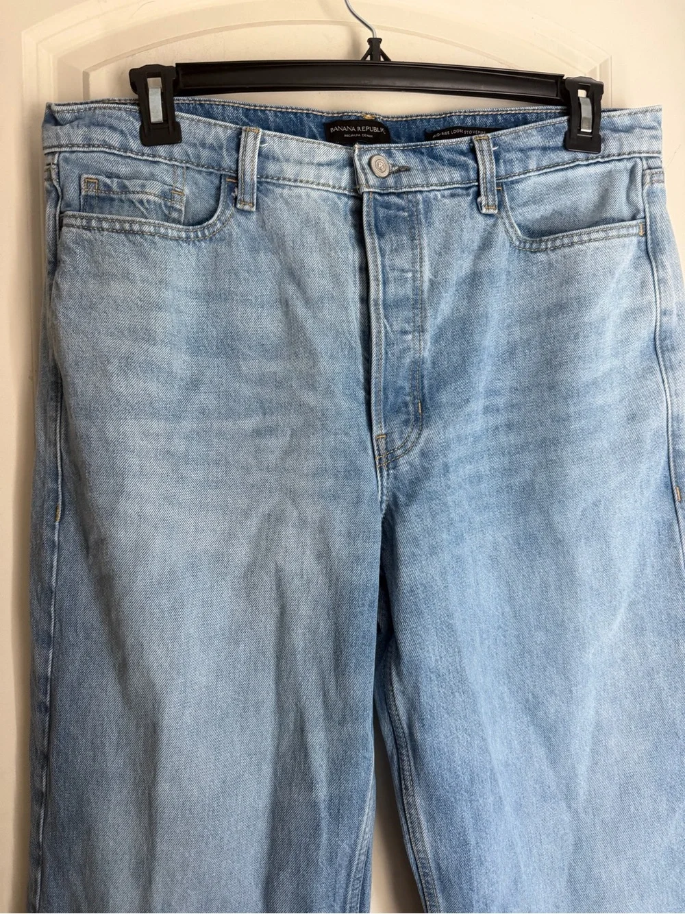 Banana Republic classic light